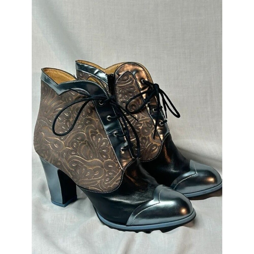 John Fluevog Carmen Attic Tapestry Boots Silver Toe Flaw Size 9.5